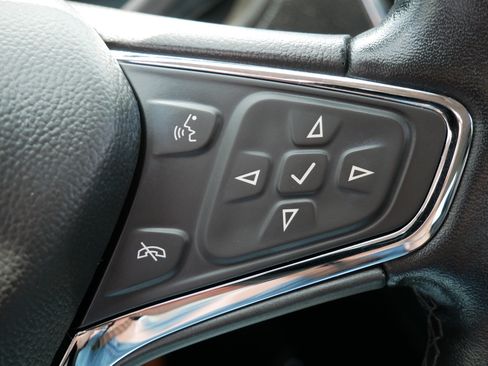 Used 2017 Chevrolet Cruze Premier FWD image 30