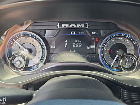 Used 2019 RAM 1500 Limited RWD image 28