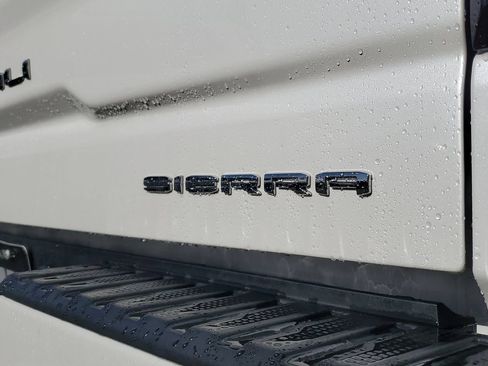 Used 2024 GMC Sierra 1500 Denali w/ Denali Reserve Package AWD/4WD image 7