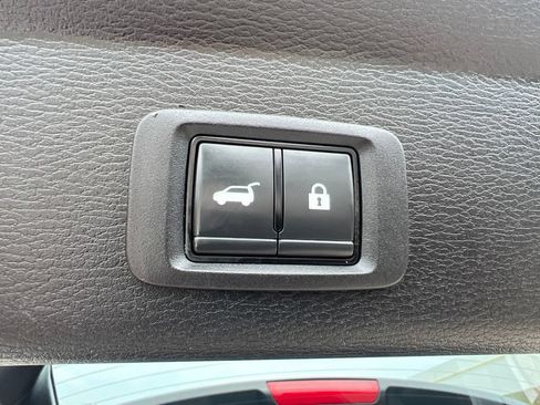 Used 2023 Mitsubishi Outlander SEL AWD/4WD image 15