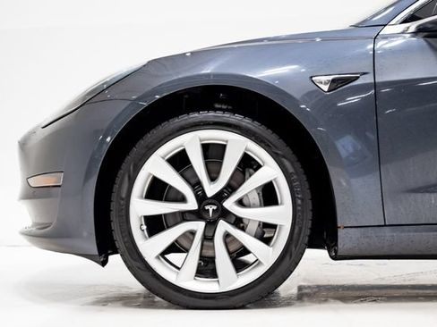Used 2018 Tesla Model 3 Long Range RWD image 27