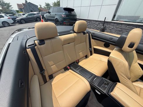 Used 2013 BMW M3 Convertible w/ Premium Pkg RWD image 16