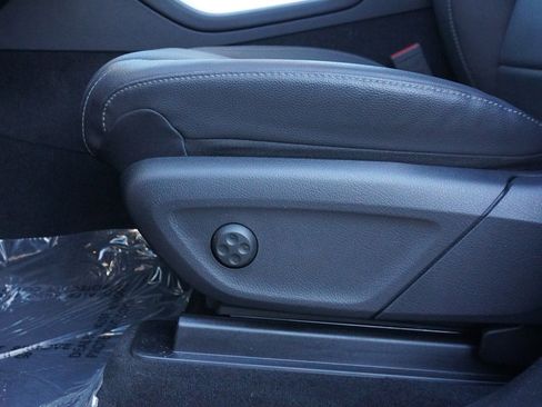 Used 2025 Mercedes-Benz GLE 450e GLE 450e image 39