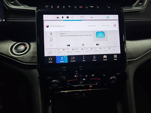 Certified 2023 Jeep Grand Cherokee Limited w/ Luxury Tech Group II image 20