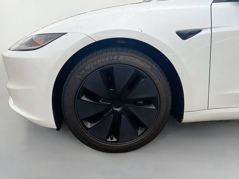 Used 2025 Tesla Model 3 Long Range RWD image 31