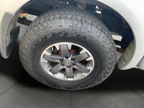 Used 2018 Nissan Frontier PRO-4X AWD/4WD image 17