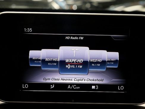 Used 2019 Mercedes-Benz GLC 300 image 24