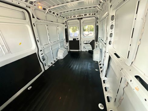 Used 2023 RAM ProMaster 2500 image 29