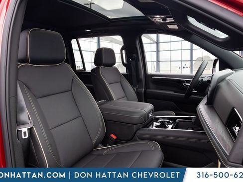 New 2026 Chevrolet Suburban Premier w/ Sun And Tow Package AWD/4WD image 21