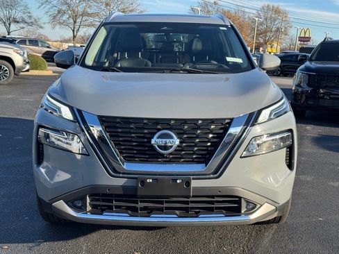 Used 2021 Nissan Rogue Platinum image 8