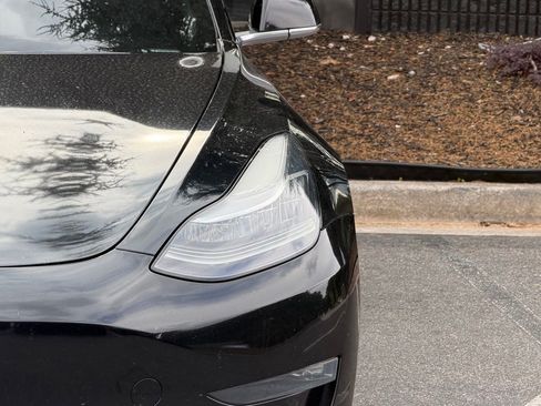 Used 2019 Tesla Model 3 Mid Range RWD image 5