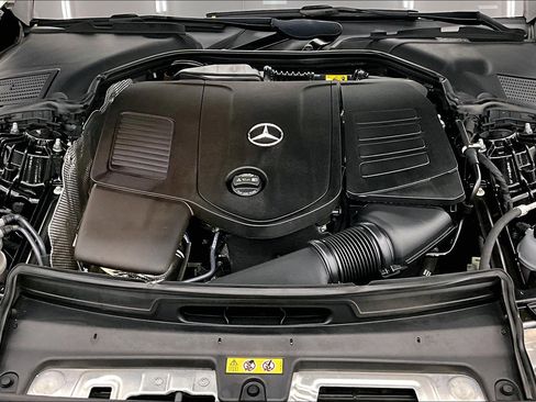 Used 2023 Mercedes-Benz C 300 Sedan image 9