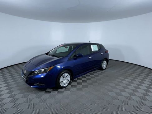 Certified 2025 Nissan Leaf S FWD image 4