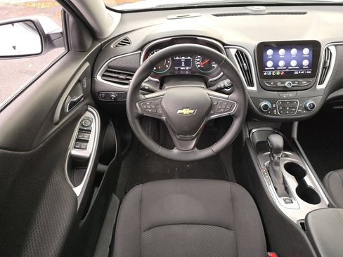 Used 2024 Chevrolet Malibu LT w/ Sport Edition image 24