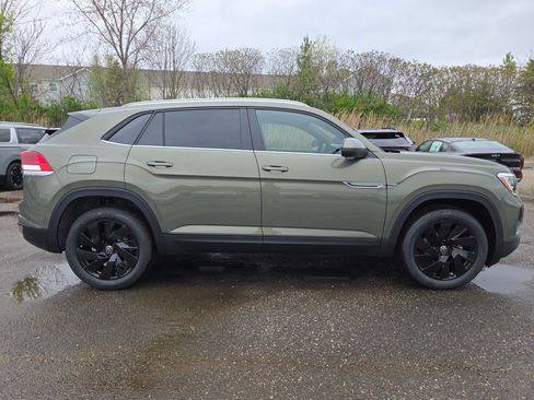 New 2026 Volkswagen Atlas Cross Sport SE AWD/4WD image 3