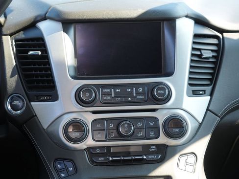 Used 2020 GMC Yukon XL SLT w/ Premium Edition image 22