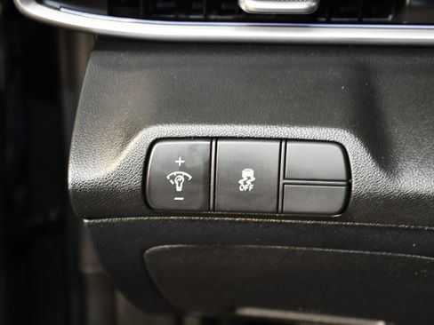 Used 2024 Hyundai Elantra SEL FWD image 35