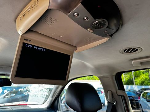Used 2012 Chevrolet Suburban LT w/ Texas Edition RWD image 18