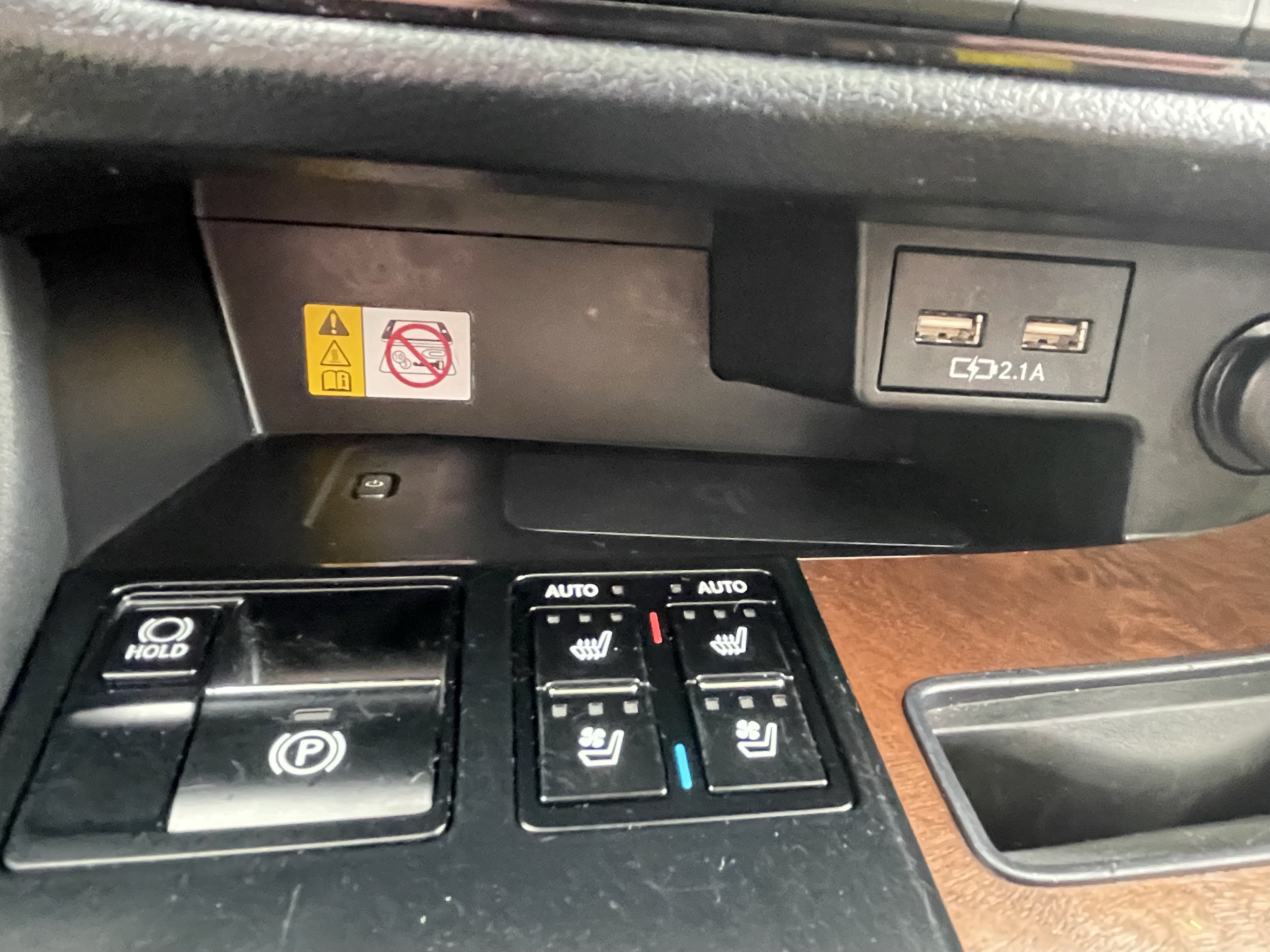 Used 2022 Lexus RX 350L Premium w/ Premium Package AWD/4WD image 23