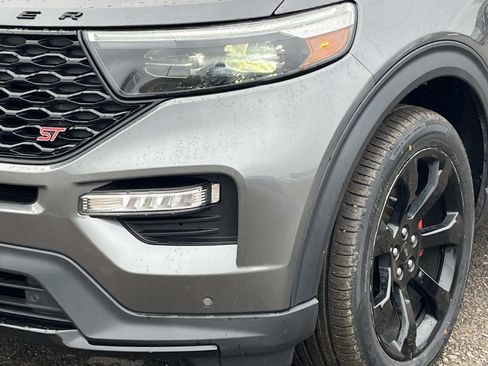 Used 2022 Ford Explorer ST w/ Equipment Group 401A image 8