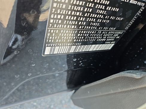 New 2025 Volkswagen Taos SE image 6