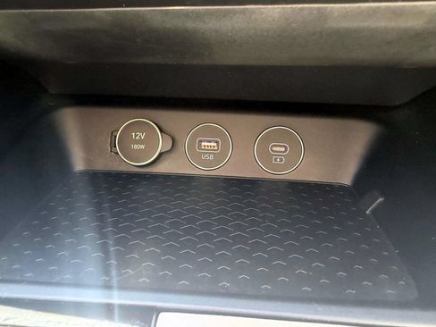 Certified 2025 Genesis G70 2.5T AWD/4WD image 21