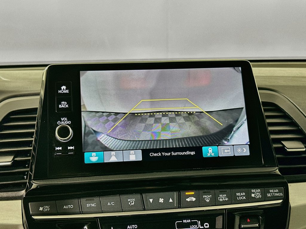 Certified 2025 Honda Odyssey Touring image 14