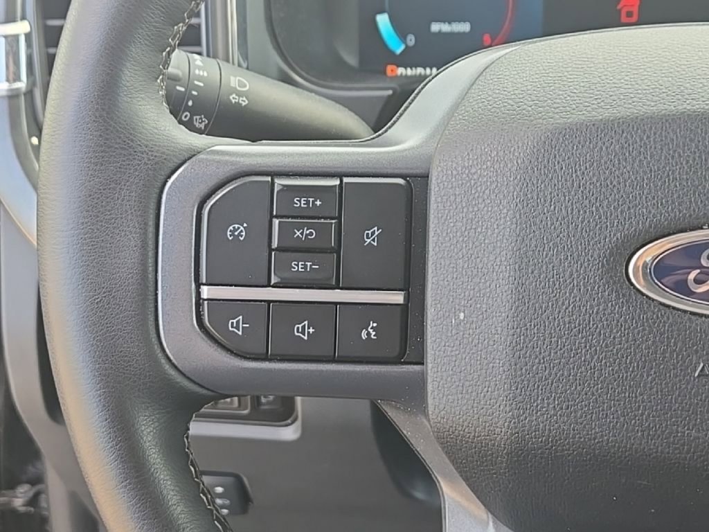 Used 2025 Ford F250 Lariat AWD/4WD image 45