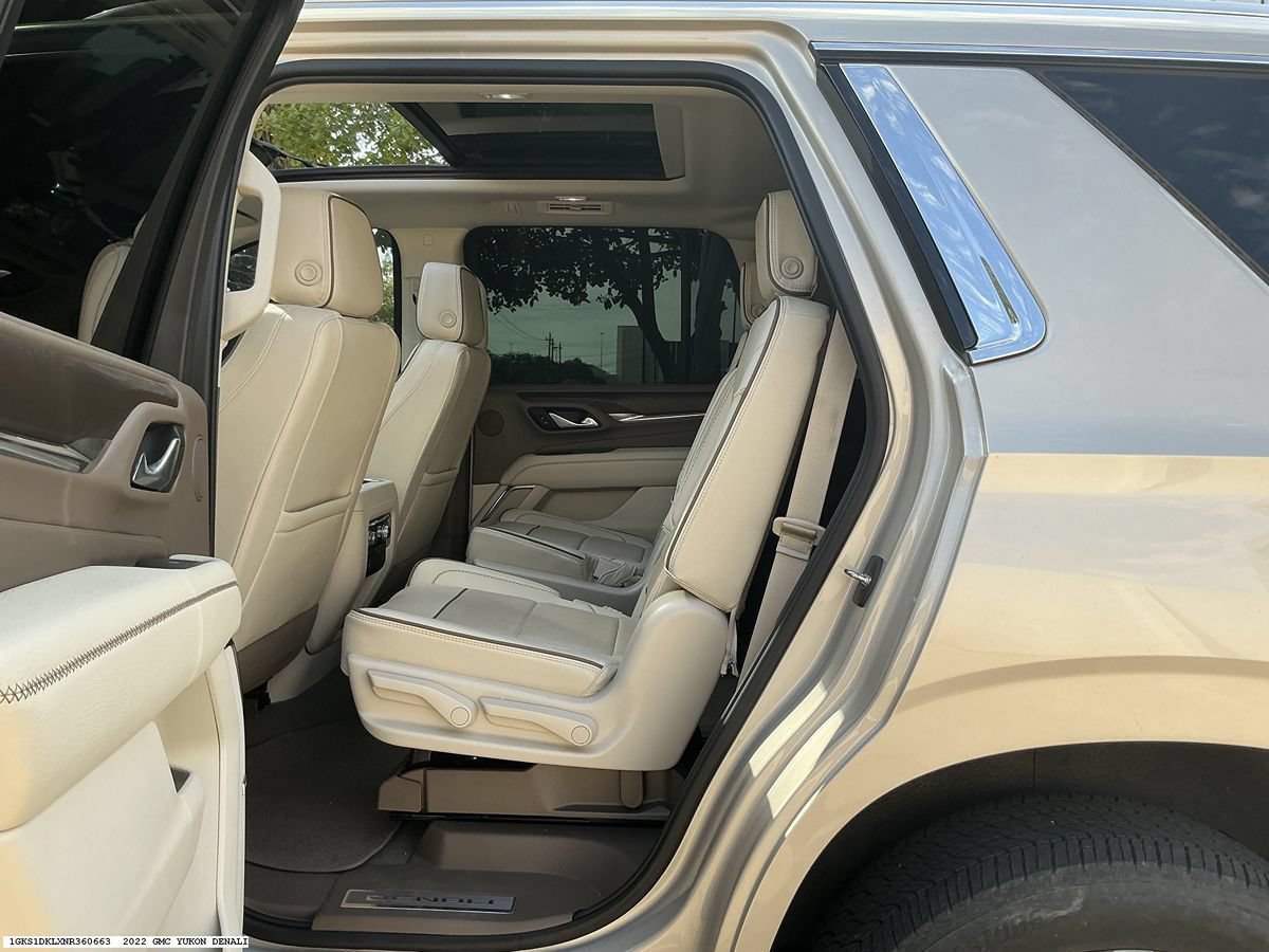 Used 2022 GMC Yukon Denali RWD image 9