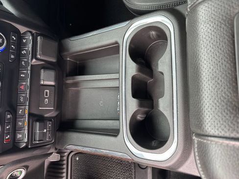 Used 2022 GMC Sierra 3500 Denali w/ Denali Black Diamond Edition image 28