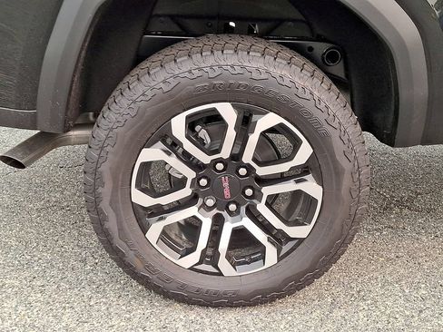 New 2026 GMC Canyon AT4 w/ Nightfall Essentials Package AWD/4WD image 5