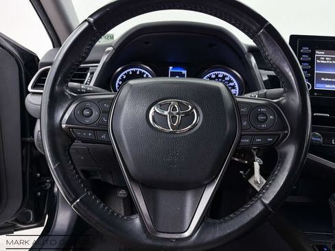 Used 2021 Toyota Camry SE FWD image 3