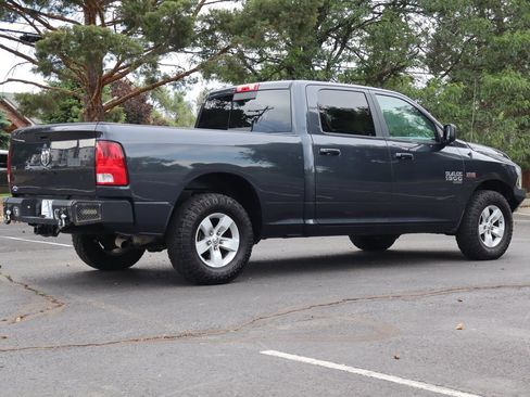 Used 2020 RAM 1500 Classic SLT RWD image 5