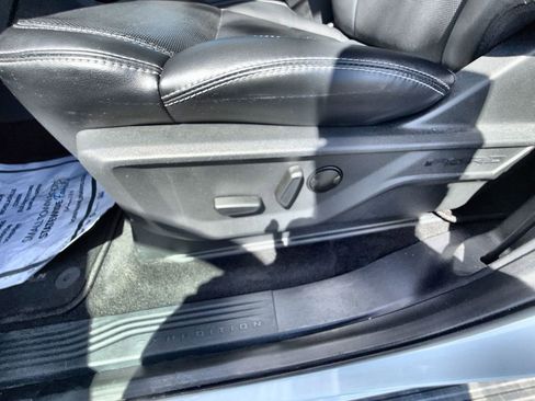 Used 2025 Ford Expedition Max Platinum image 12