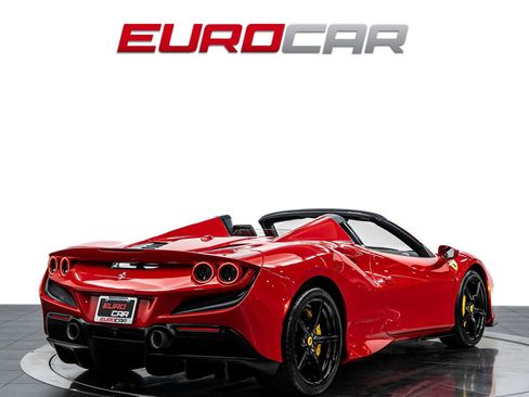 Used 2022 Ferrari F8 Tributo *PASSENGER DISPLAY * SUSPENSIO image 6