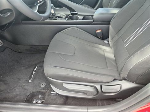 New 2025 Hyundai Elantra SEL image 20