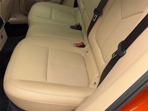 Used 2023 Porsche Macan image 41