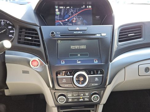 Used 2016 Acura ILX w/ Technology Plus Package image 8