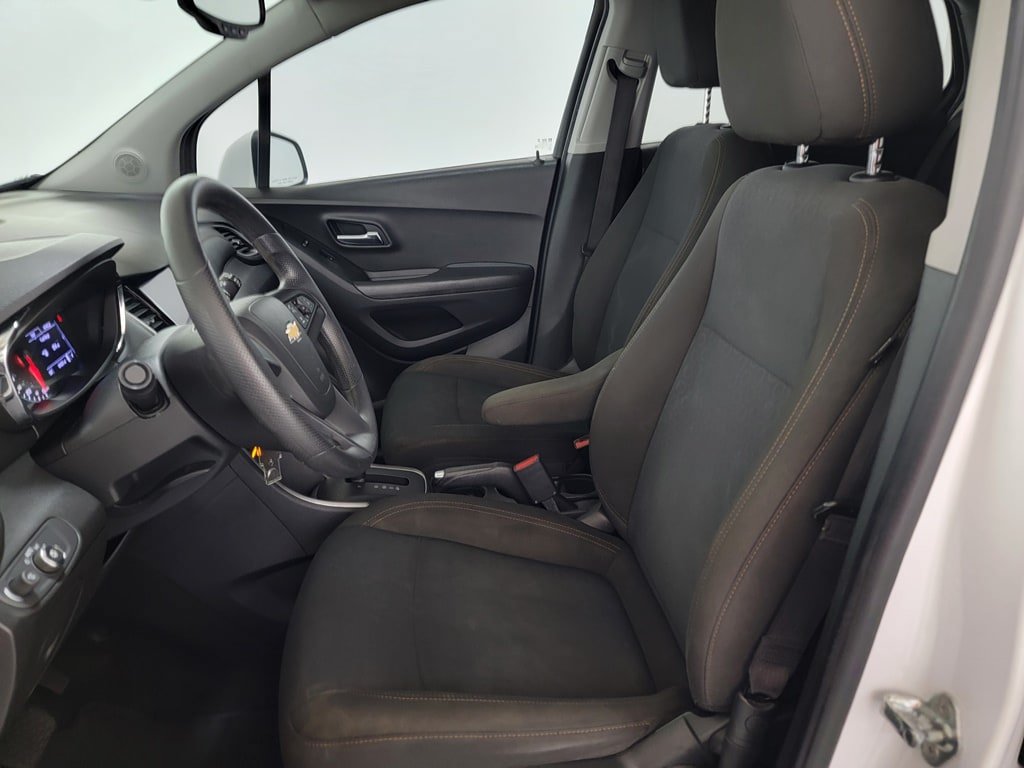 Used 2020 Chevrolet Trax LS FWD image 14
