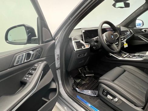New 2026 BMW X7 xDrive40i w/ M Sport Package AWD/4WD image 23