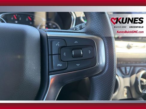 Used 2025 Chevrolet Blazer LT FWD image 22