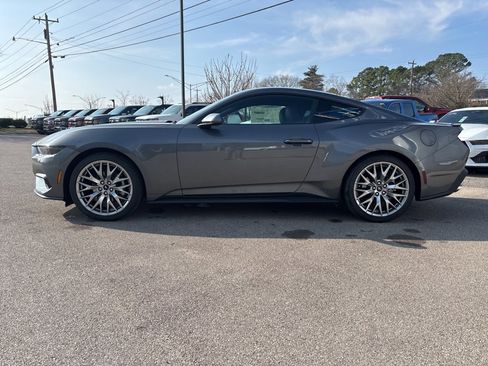 New 2026 Ford Mustang Premium image 4
