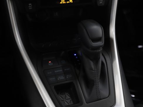 Used 2025 Toyota RAV4 LE image 23