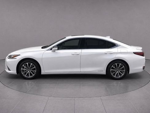 Used 2022 Lexus ES 300h FWD image 3