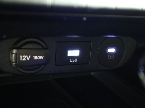 Used 2025 Hyundai Elantra Sport FWD image 31