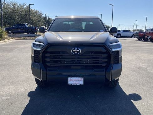New 2026 Toyota Tundra SR image 2