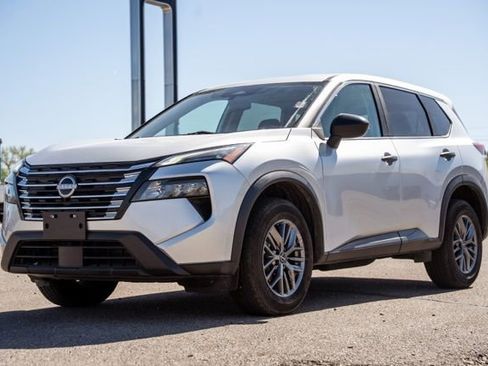 Used 2024 Nissan Rogue S AWD/4WD image 1