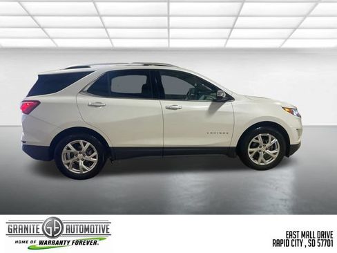 Used 2019 Chevrolet Equinox Premier w/ LPO, Cargo Package FWD image 7