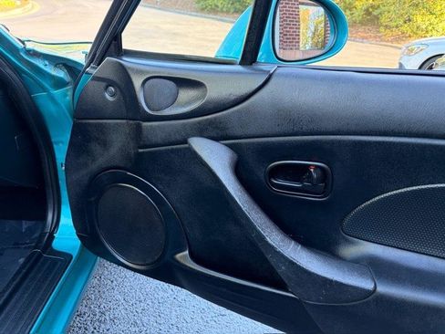 Used 2003 MAZDA MX-5 Miata RWD image 36