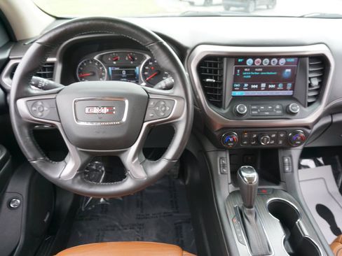 Used 2018 GMC Acadia SLT AWD/4WD image 9